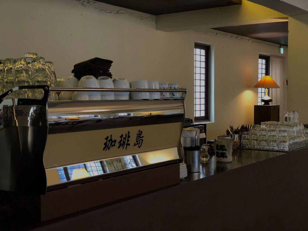 Popular Gangnam Cafe | Gabaedo